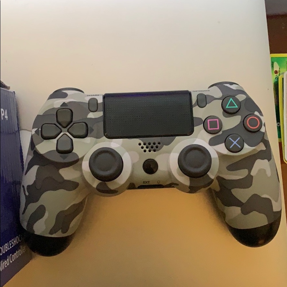 brand new camo ps4 wired controller